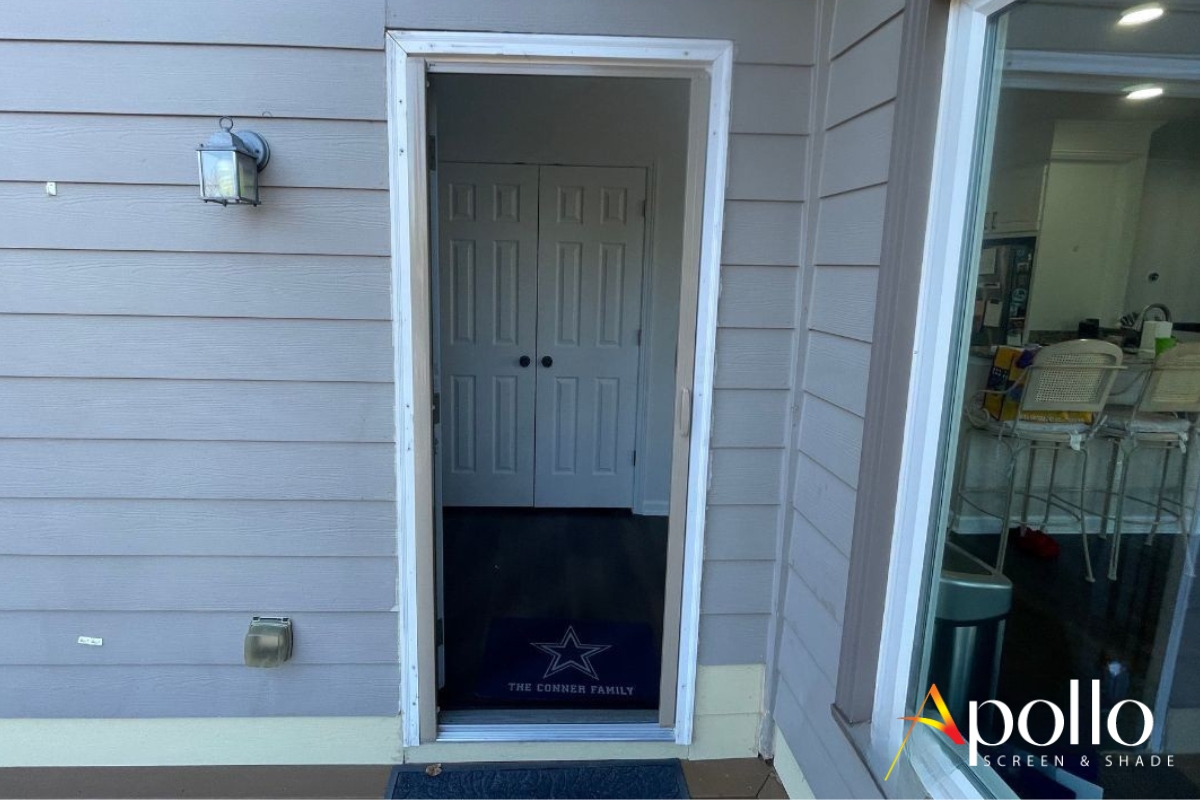 Single Retractable Screen Door Made a Big Difference